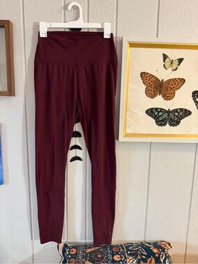 Simply Vera Vera Wang Maroon High waisted leggings